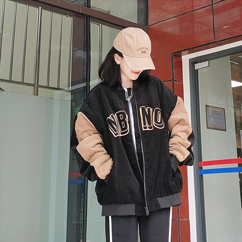 男女冬季燈芯絨棒球服撞色拼接刺繡日系復古外套 - 男夾克/外套 - 其他材質 黑色