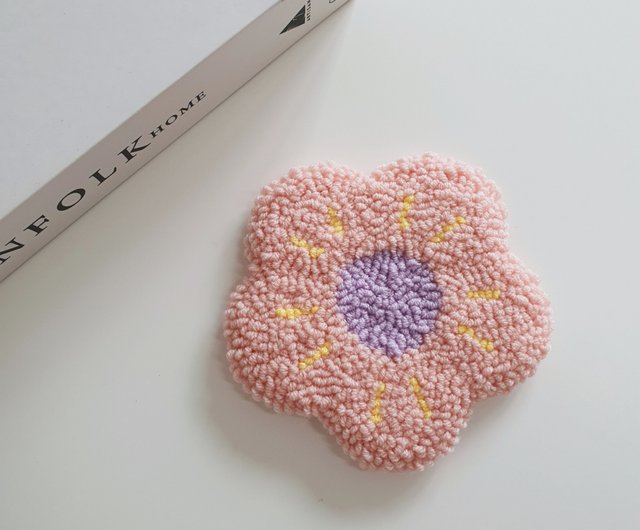 punch needle flower coasters i made & sold a few months back 🌸✨💐 : r/ PunchNeedle