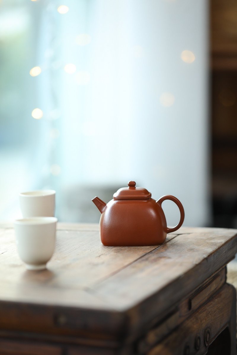 坦然四方紫砂壺 原礦朱泥大紅袍 160cc 7孔 - 茶壺/茶杯/茶具 - 陶 