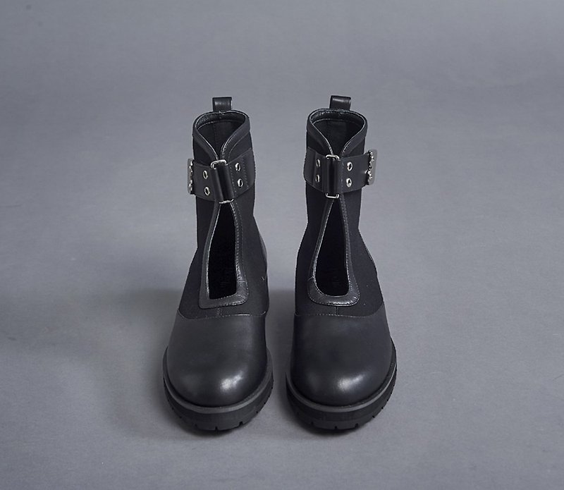 Drop-shaped digging bandage stitching thick heel boots black - รองเท้าบูทสั้นผู้หญิง - หนังแท้ สีดำ