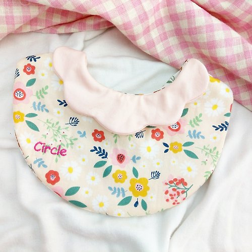 QQ rabbit 手工嬰幼兒精品 彌月禮盒 法式花園-2色可選。波浪領圍兜 (可繡名字)