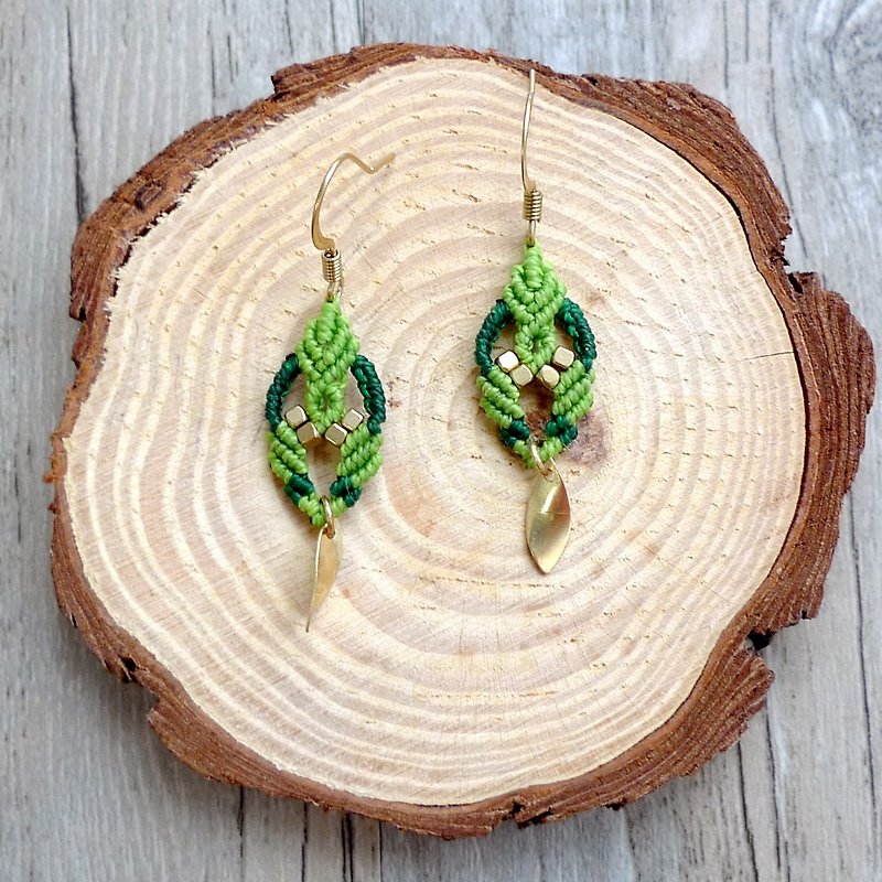 Misssheep A100 - macrame earring with brass beads - Earrings & Clip-ons - Other Materials Green