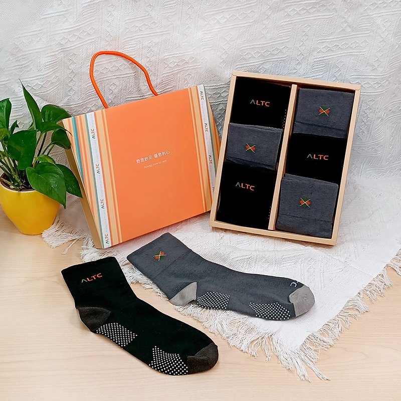 Foot Feeling Heart Silver Hair Functional Socks Gift Box-Male/Wide Mouth Anti-Slip Socks/Father Father's Day Gift - ถุงเท้า - ผ้าฝ้าย/ผ้าลินิน สีดำ