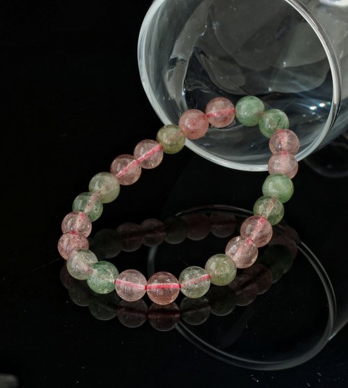 HK-Accessories 入門級紅綠草莓晶 8mm 手鍊 ( Strawberry Quartz 8mm bracelet )