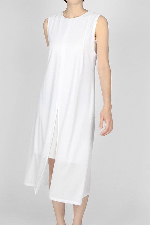 BREEZI ISLAND  都會機能服飾 開叉透紗雙層長版洋裝 – 白