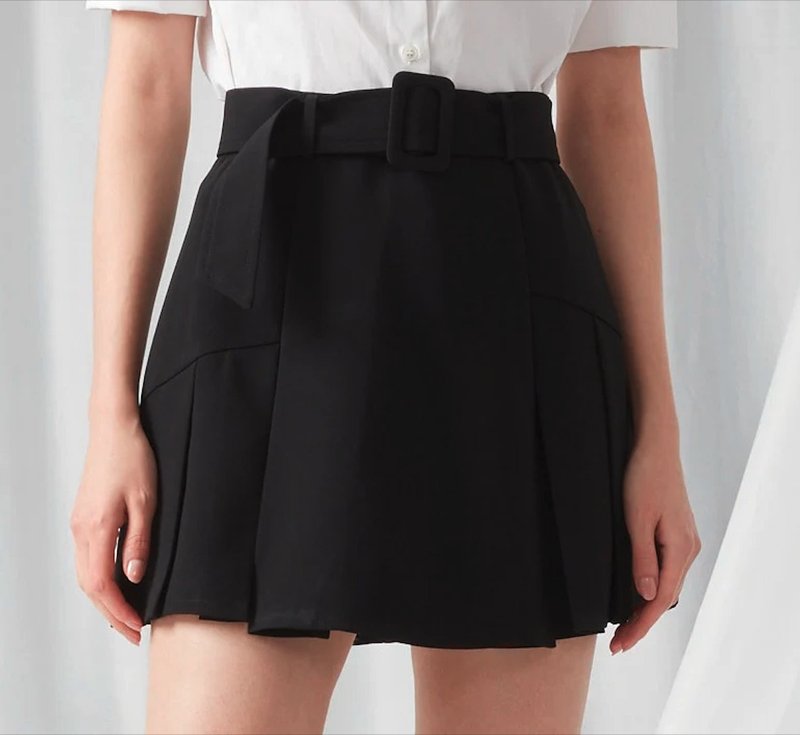 Miniskirt with belt - black - กระโปรง - วัสดุอื่นๆ 