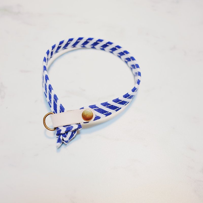 Cat collar summer style blue and white stripes V-shaped skin can be purchased with tag - ปลอกคอ - หนังแท้ 