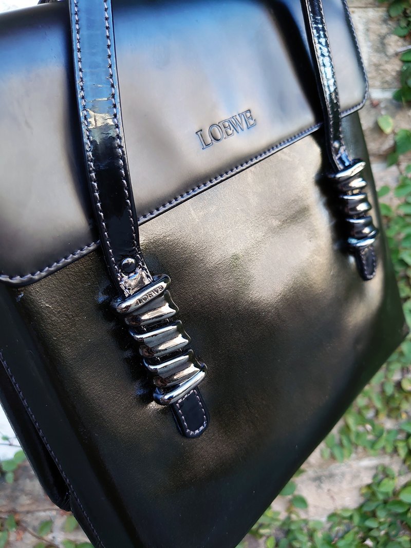 稀有中古包 Loewe 銀蛇骨 綠黑 單肩包手挽袋手拿包手提包單肩袋 - 側背包/斜背包 - 真皮 黑色