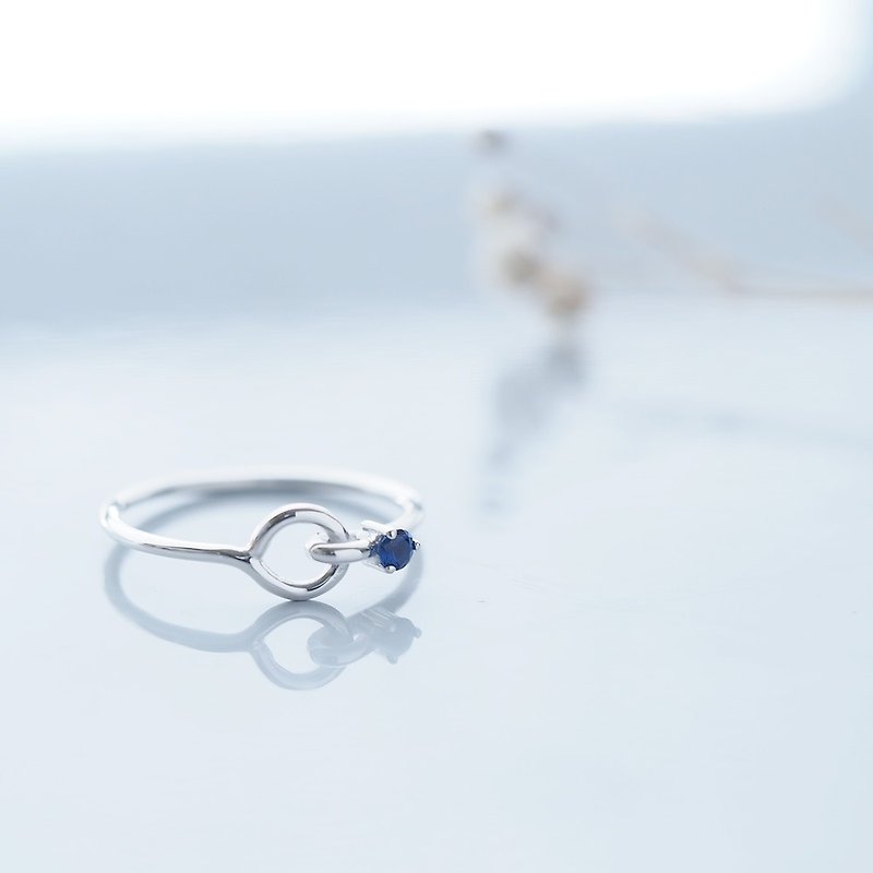 Sapphire stone wire ring Silver 925 - แหวนทั่วไป - โลหะ สีน้ำเงิน