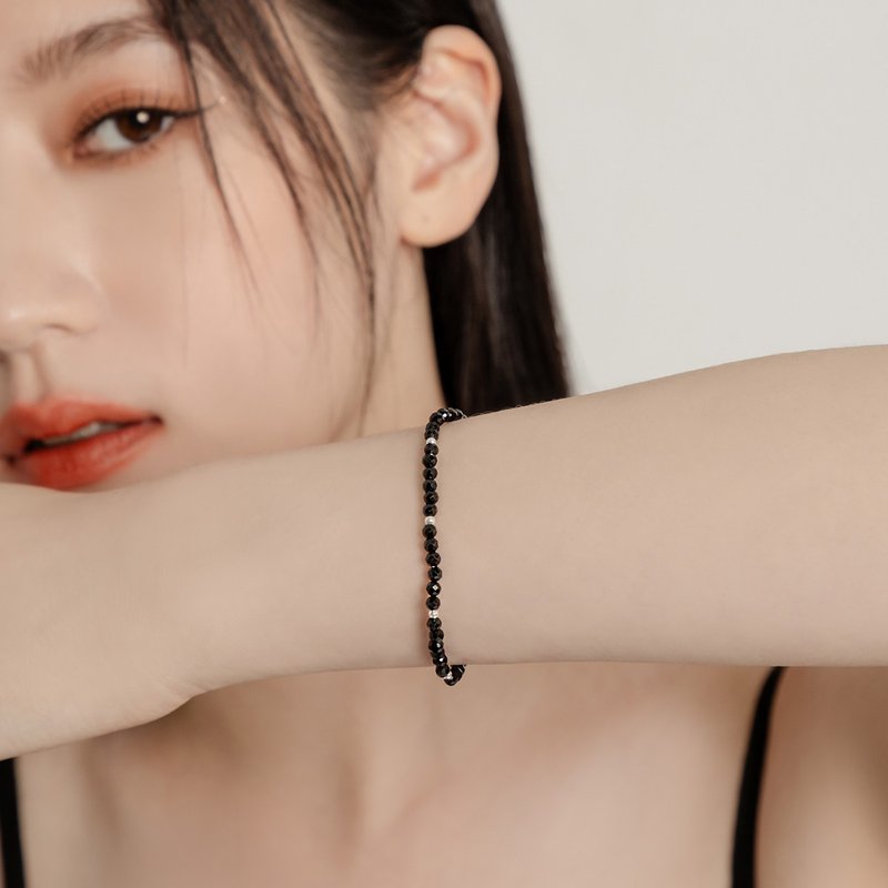 (Confidence + Amulet) Shimmering Moment | Black Spinal S925 Sterling Silver | Natural Crystal Bracelet - สร้อยข้อมือ - คริสตัล สีดำ