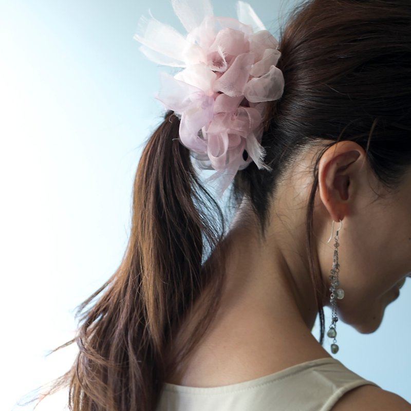 Milkvetch; Blooming Sakiami Colourful Hair Scrunchy / Hair Accessory / Hair Tie - เครื่องประดับผม - วัสดุอื่นๆ สึชมพู