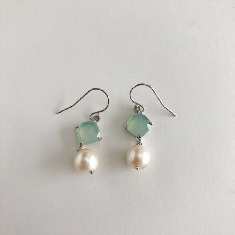 Chalcedony piercing - Earrings & Clip-ons - Other Metals 