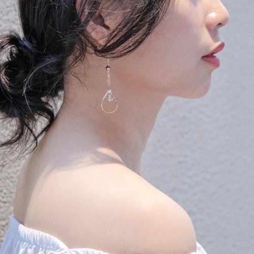 meraki design Orla | 落葉 旋轉變形香檳金色垂墜耳環 | 姿態優美 Swarovski