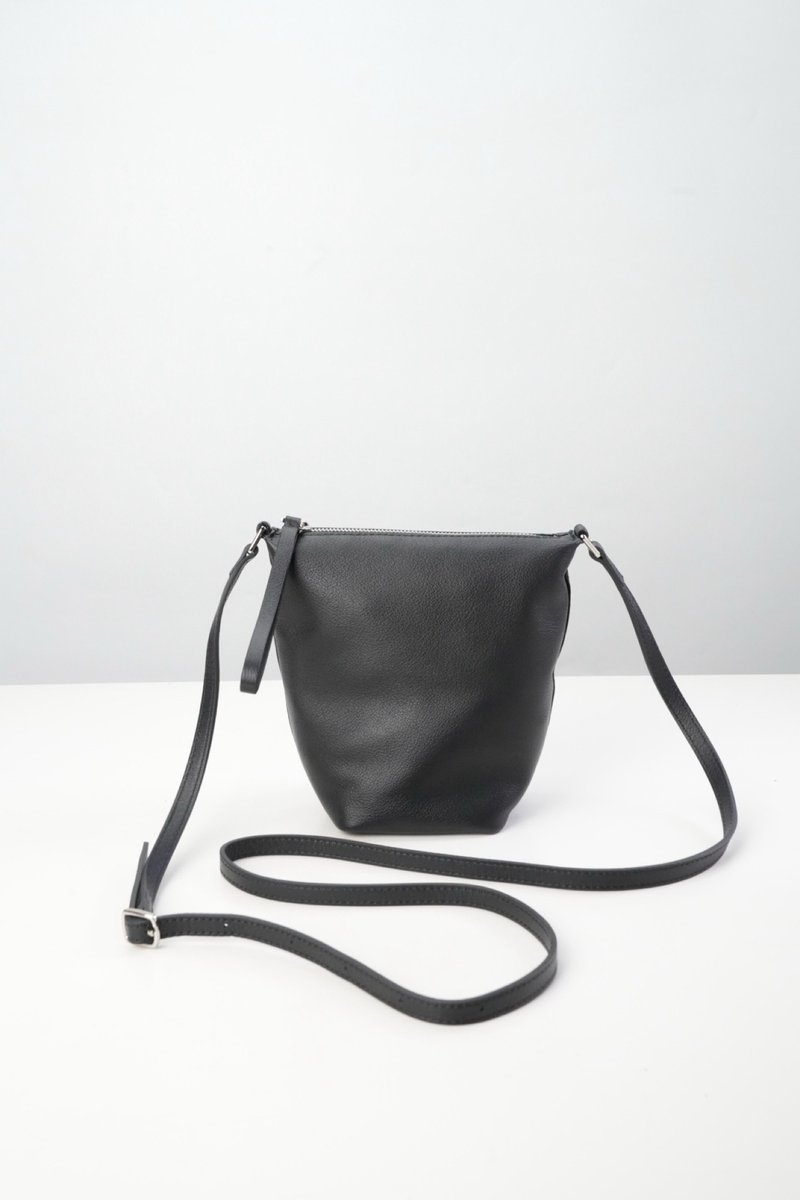 Mini Crossbody Bag 簡約小挎包 進口小牛皮 側背小包 - 側背包/斜背包 - 真皮 黑色