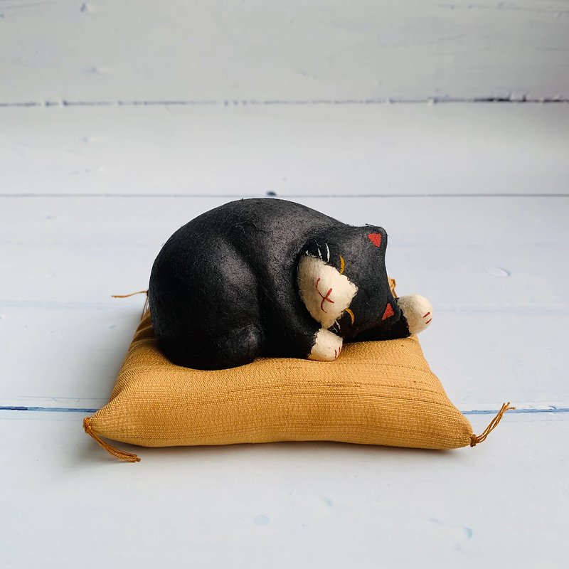 Sleeping black cat - Japanese paper mascot - ของวางตกแต่ง - กระดาษ 