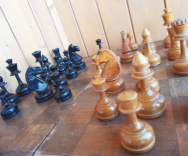 古いチェスセット 金属製駒 木製チェス盤 アンティーク ビンテージ ...