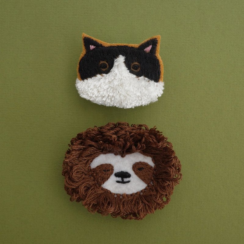 Animal pin embroidery material set for cats/sloths including video tutorials for hand sewing for newbies ok - Knitting, Embroidery, Felted Wool & Sewing - Cotton & Hemp 