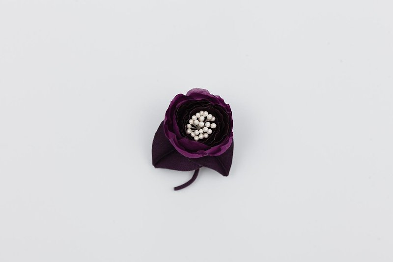 Camellia corsage brooch vintage handmade cloth cotton Linen plant design - เข็มกลัด - ผ้าฝ้าย/ผ้าลินิน 