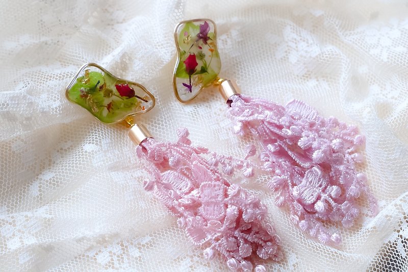 Lace Tassel Flower Earrings - ต่างหู - เรซิน สึชมพู