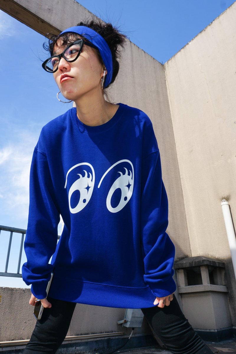 Eyes Loose Round Neck Velvet Klein Blue University T-Sweatshirt - Unisex Hoodies & T-Shirts - Cotton & Hemp Blue