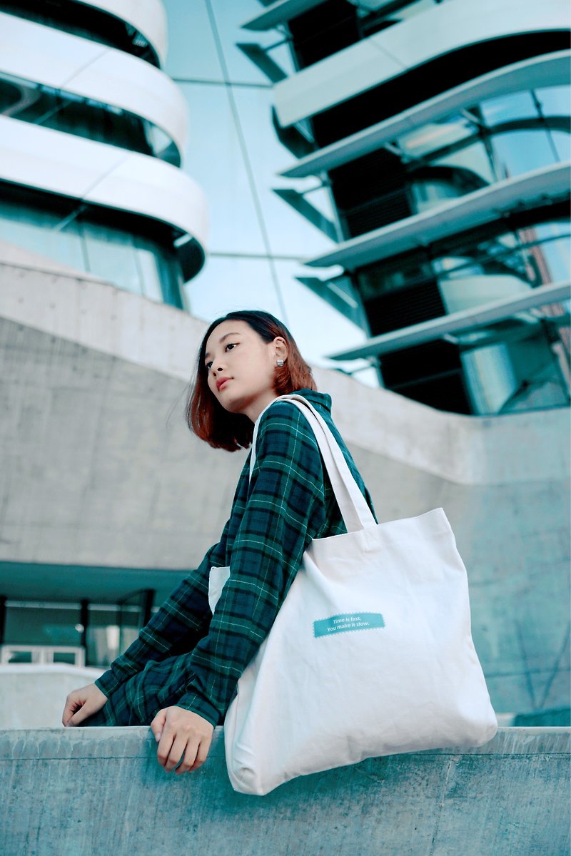 TIME IS FAST FUMBLE BAG 香港設計 肩背包 斜背包 潮服 男裝 女裝 優質 - 側背包/斜孭袋 - 其他材質 