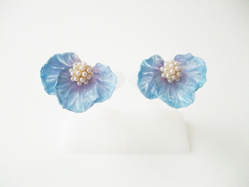 Flower Earrings / Earring Blue - ต่างหู - อะคริลิค สีน้ำเงิน