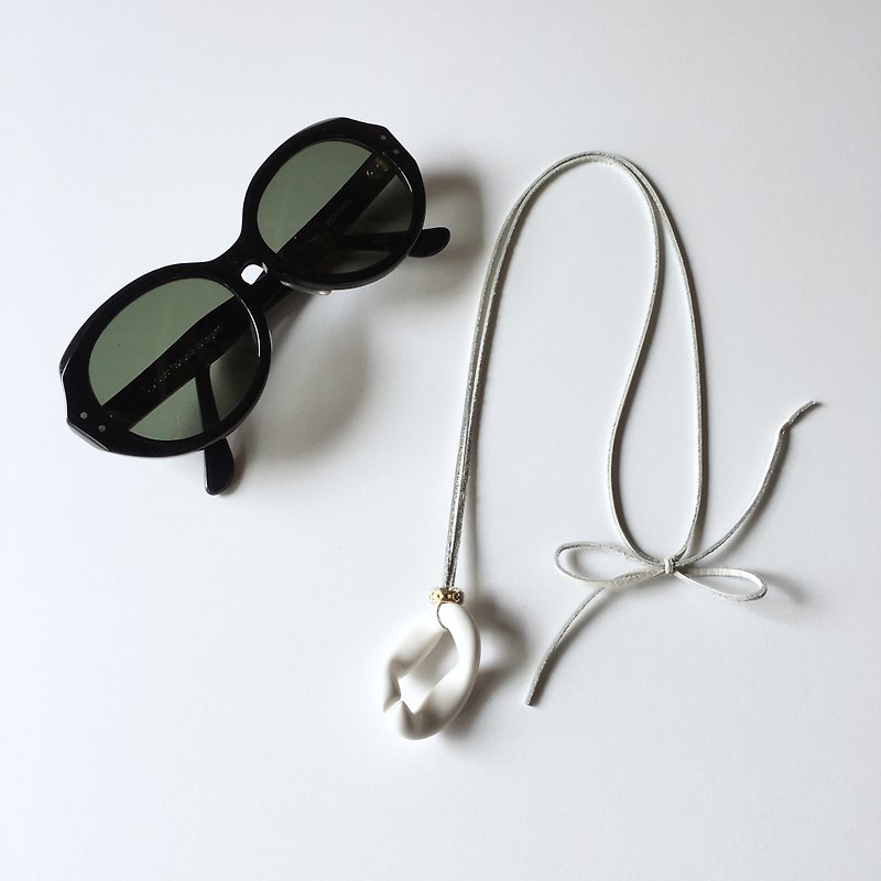 Glasses / Sunglasses Holder 2 (Unisex) - อื่นๆ - พลาสติก ขาว