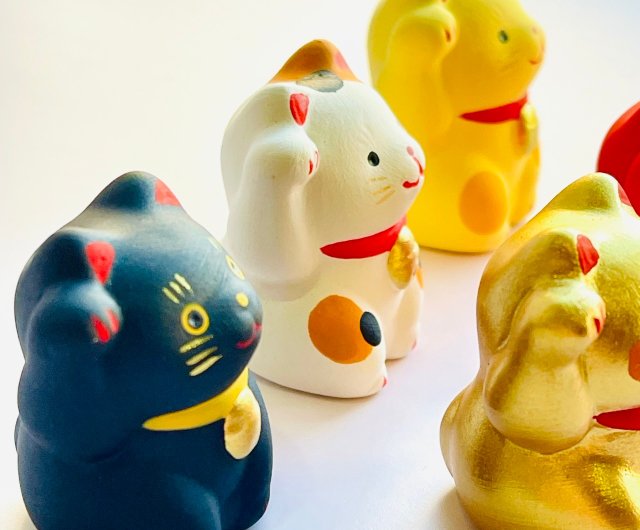 みなと送料無料ゾーン】瀬戸焼 万来招福五色招き猫 - ショップ