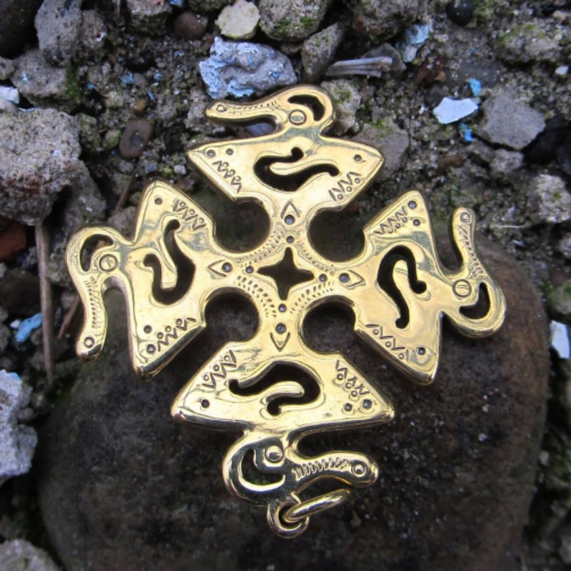 handmade sun symbol pendant,Vintage Brass cross pendant,ukrainian jewelry charm - 吊飾/掛飾 - 銅/黃銅 金色