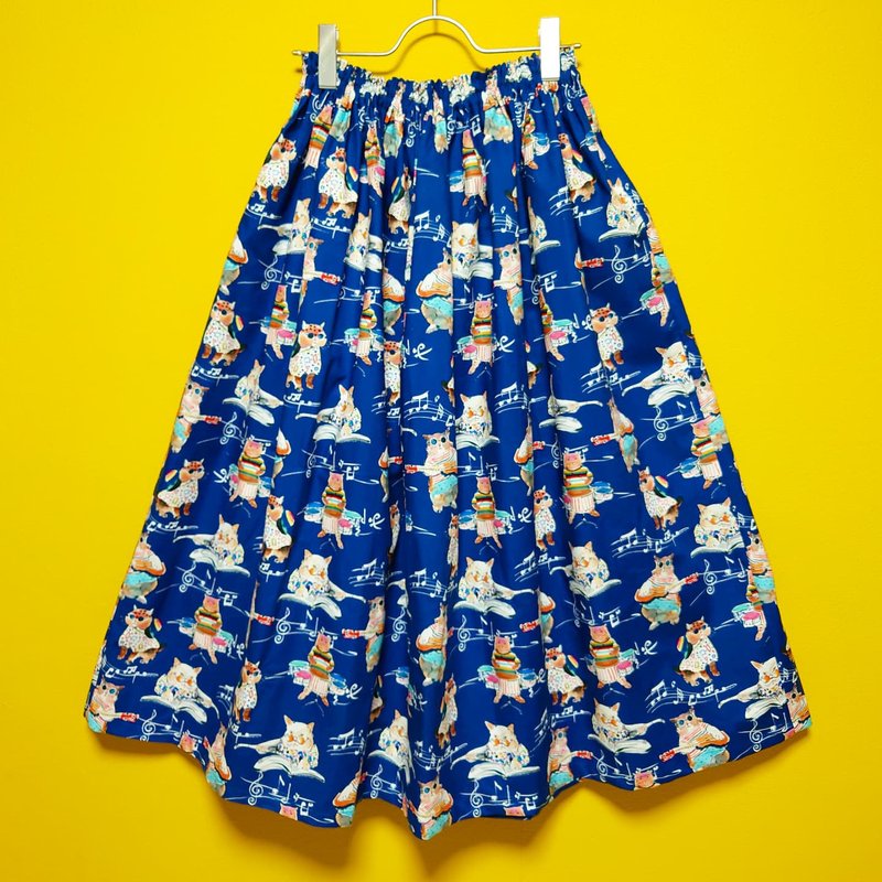 【受注制作】 Cheerful cat musician skirt USAcotton 日本製 輸入生地 ロングスカート 猫 Free size - 裙子/長裙 - 棉．麻 藍色