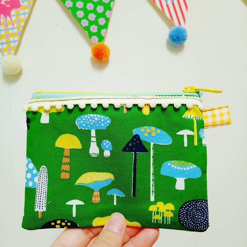 Mushroom mushroom hand made coin purse ticket card bag small bag - Coin Purses - Cotton & Hemp 