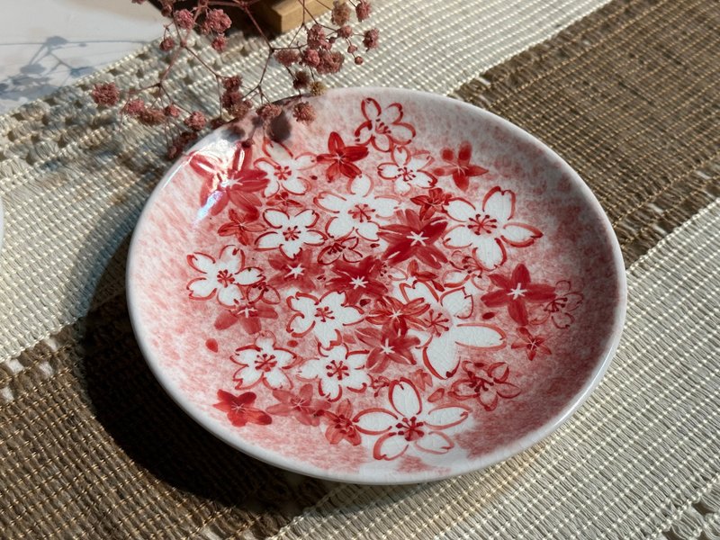 Purely hand-painted plate flower series spring cherry blossom dessert plate made in Taiwan - Plates & Trays - Porcelain Red