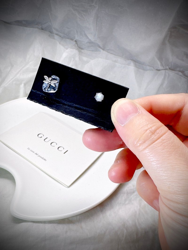 C&W Natural Aquamarine with a Cute Dragonfly and Single Natural Moonstone Irregular Design Stud Earrings - ต่างหู - หยก สีเงิน