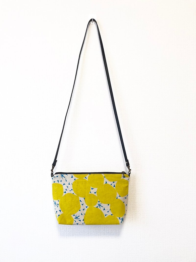 Long Strap Backpack - Japanese Imported Floral Cloth - Yellow Round Geometry - กระเป๋าแมสเซนเจอร์ - ผ้าฝ้าย/ผ้าลินิน สีเหลือง