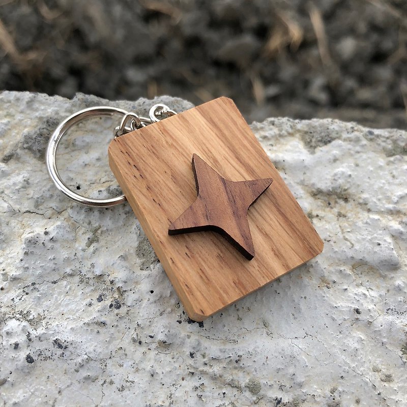 Glittering solid wood key ring - ที่ห้อยกุญแจ - ไม้ สีนำ้ตาล