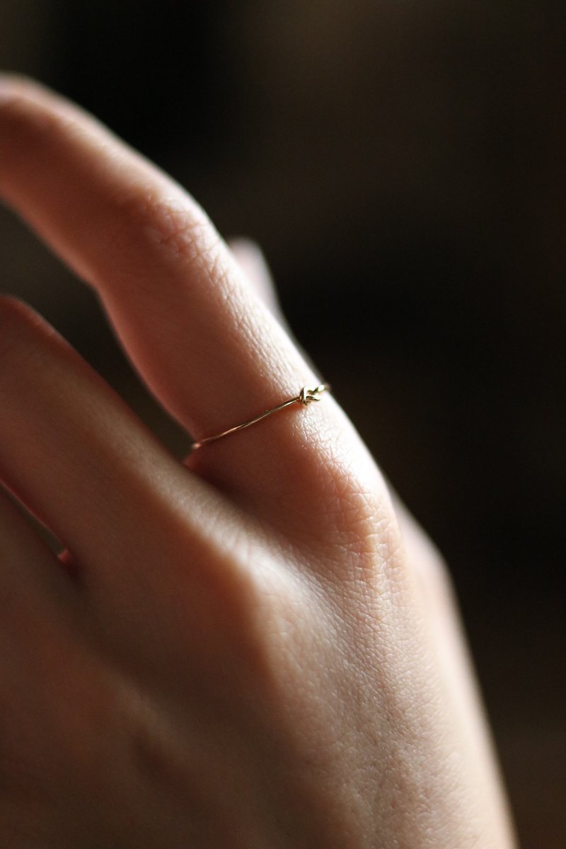 tiny knotted thin ring - แหวนทั่วไป - เงินแท้ สีส้ม