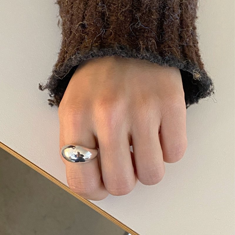 sterling silver 925 I bold wavy dome ring - 戒指 - 純銀 