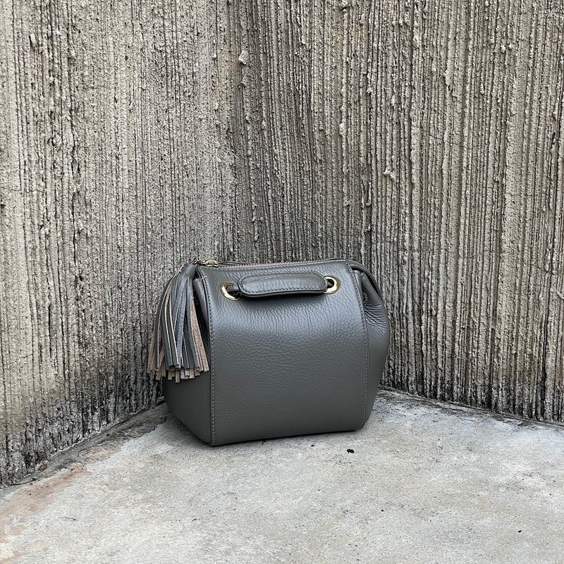 CUDDLE BAG - WOMEN LEATHER BAG - DEEP GREY ( LIMITED COLOR) - 手提包/手提袋 - 真皮 灰色