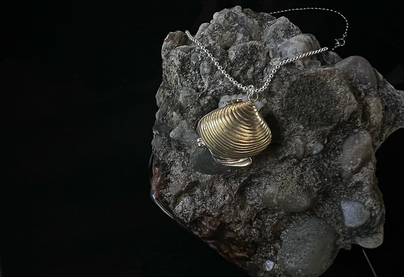 clams - necklace - Necklaces - Sterling Silver 