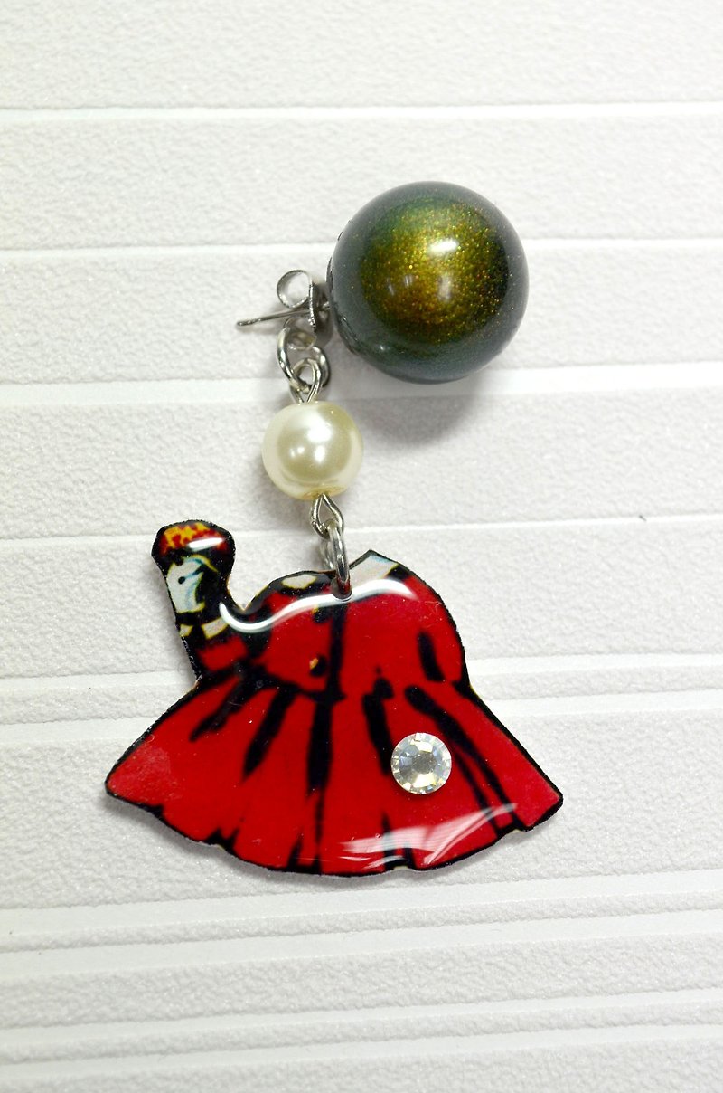 TIMBEE LO Beads Earrings Pavé Little Girls Skirt Straps Full Hand Production HANDMADE - ต่างหู - พลาสติก หลากหลายสี