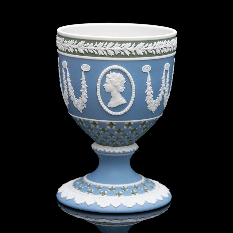 限量750英國製wedgwood碧玉浮雕女王1977年陶瓷聖杯獎盃花瓶 - 擺飾/家飾品 - 瓷 