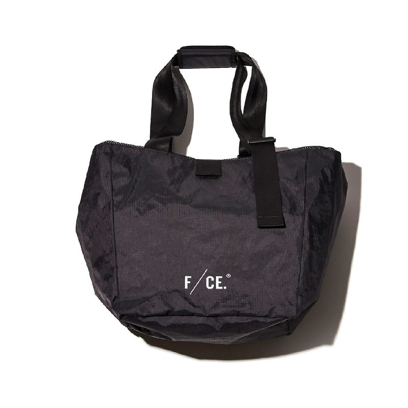 F/CE. x DYCTEAM - X-PAC SP Tote Shopping Bag (BLACK/Black) - กระเป๋าถือ - วัสดุกันนำ้ สีดำ