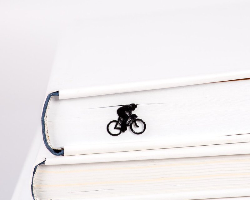 Metal Book Bookmark // Unique gift for book lover // Free shipping - 書籤 - 其他材質 黑色