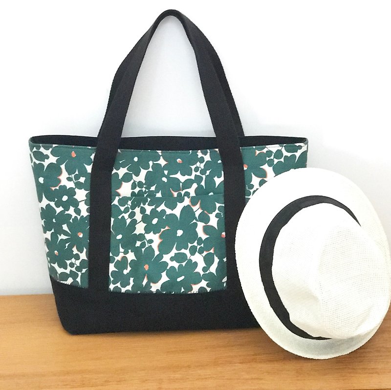 Tote - Green flowers - Japan cotton (both sides) - Messenger Bags & Sling Bags - Cotton & Hemp Green
