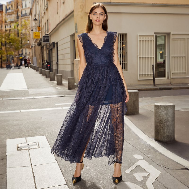 【全新上市】Aimée輕透膚蕾絲輕禮服 - 連身裙 - 其他人造纖維 藍色