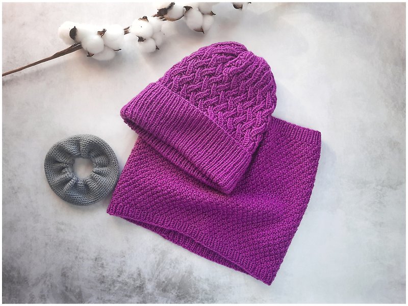 Hat and scarf set knitted for women , beanies for women , knitted beanie hat - หมวก - ขนแกะ สีม่วง