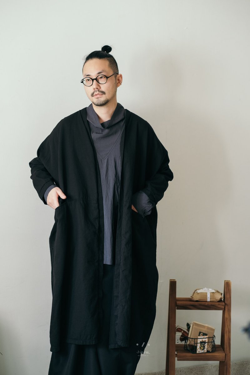 日本の炻器テクスチャ ロング シャツ ローブ ジャケット-3 色- ブラック Dao Pao - ジャケット - コットン・麻 ブラック