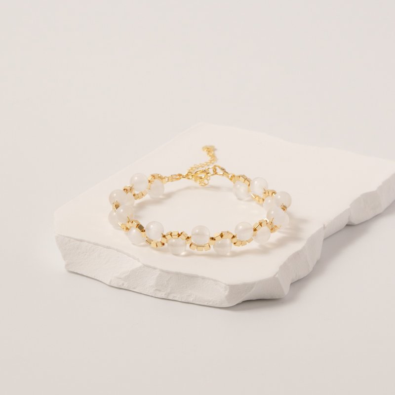 【French Weaving】Energy Crystal Jewelry | Selenite & 14K Gold | Pure White Poem - Bracelets - Gemstone White