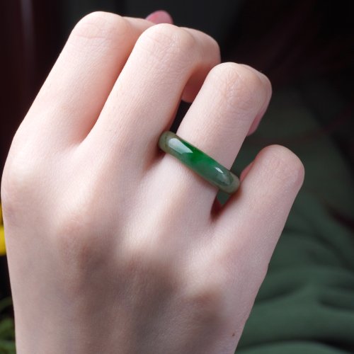 瓔珞珠寶盒 E.L.Jewelry Box 飄陽綠翡翠戒指戒圈 | 國際10圍 | 天然緬甸玉翡翠A貨 | 送禮