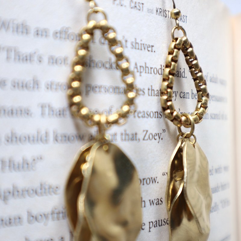 翩翩Brass earrings can be changed to clip brass - ต่างหู - ทองแดงทองเหลือง สีทอง